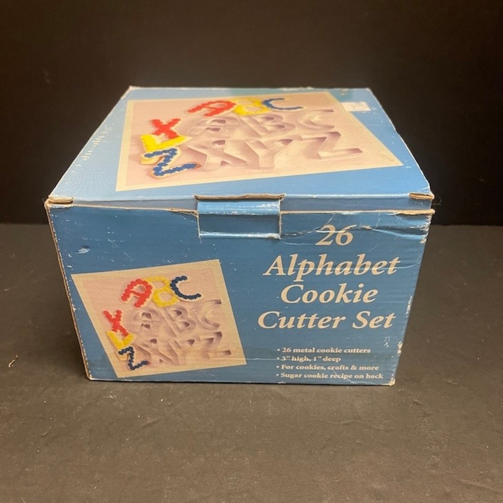Vtg Fox Run Craftsmen 26-Piece Alphabet Cookie Cutter Complete Set